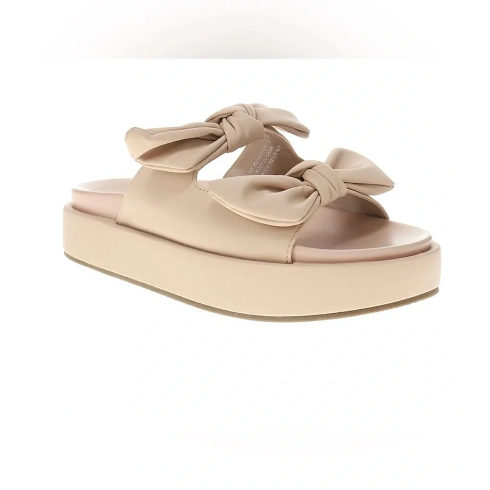 NWB Women's Beige Bow Slip-On Sandals